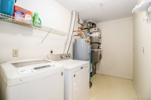 633 Danbury Road APT 21, Ridgefield, CT 06877