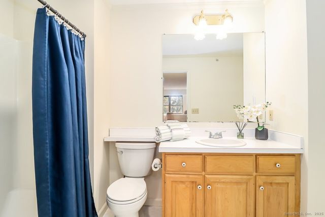 633 Danbury Road APT 21, Ridgefield, CT 06877