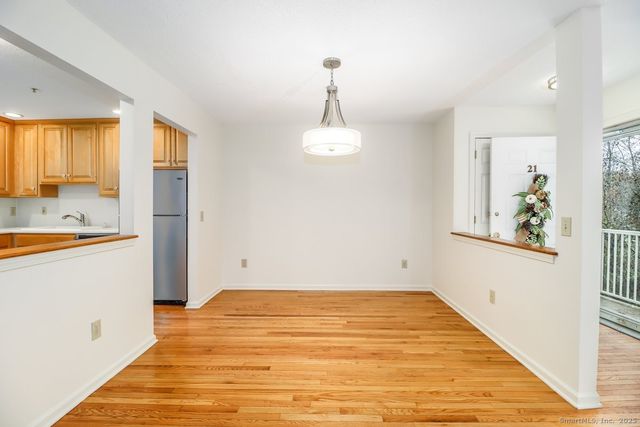 633 Danbury Road APT 21, Ridgefield, CT 06877