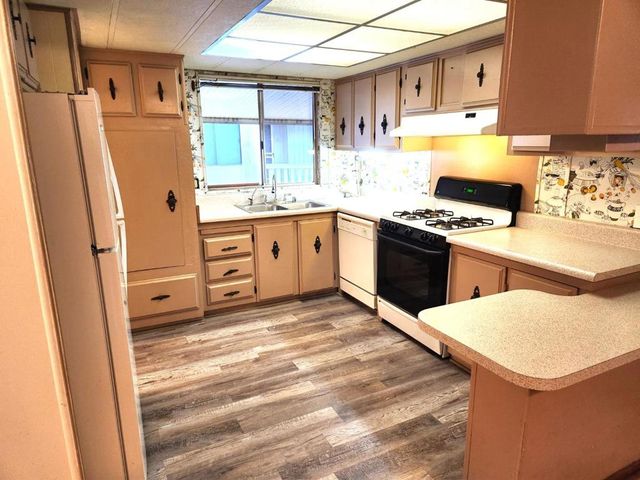 1075 Space Park Way, Mountain View, CA 94043