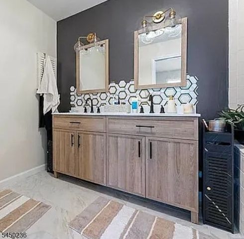 116 Harvest Ln, Lincoln Park Boro, NJ 07035