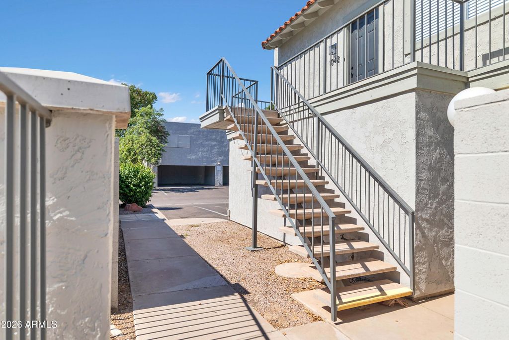 1042 N 84TH Place, Scottsdale, AZ 85257