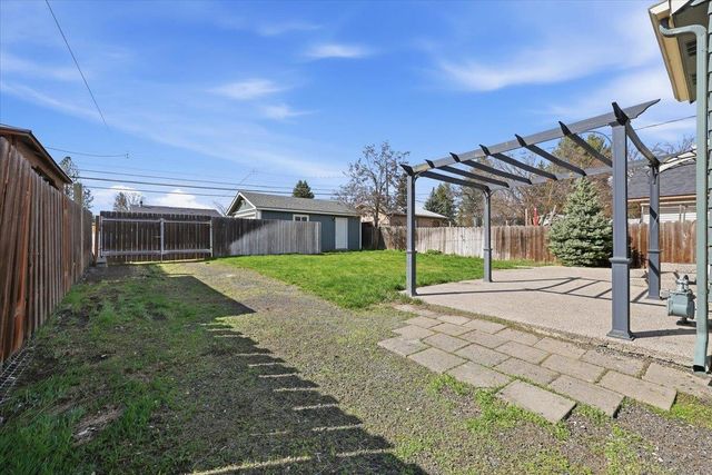 5023 N. HOWARD St, Spokane, WA 99205