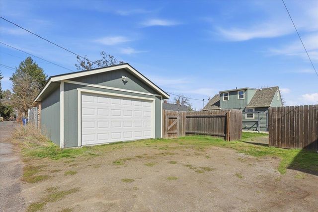 5023 N. HOWARD St, Spokane, WA 99205