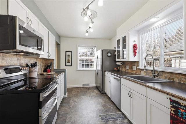 5023 N. HOWARD St, Spokane, WA 99205