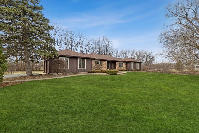 7517 Pheasant Drive, Lakewood, IL 60014