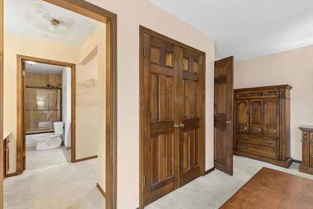 7517 Pheasant Drive, Lakewood, IL 60014