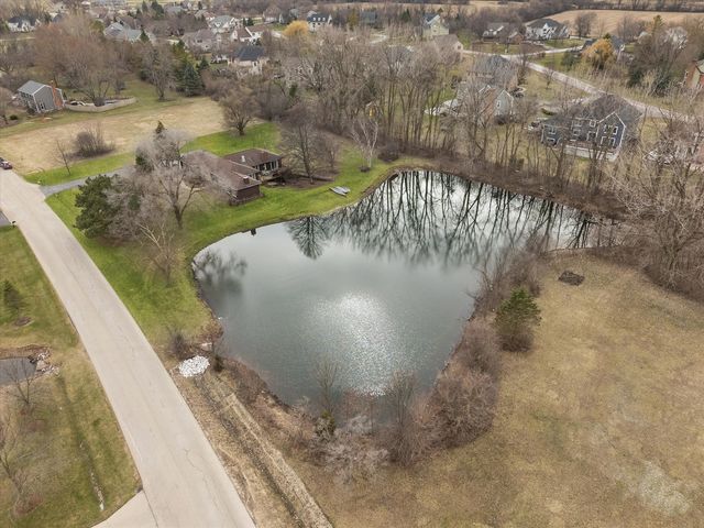 7517 Pheasant Drive, Lakewood, IL 60014