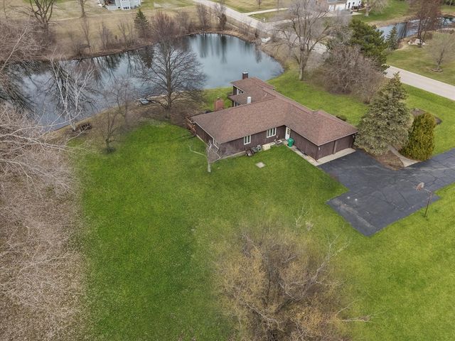 7517 Pheasant Drive, Lakewood, IL 60014