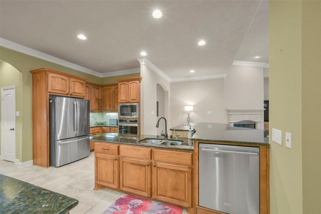 21214 Redcrest Manor Drive, Richmond, TX 77406