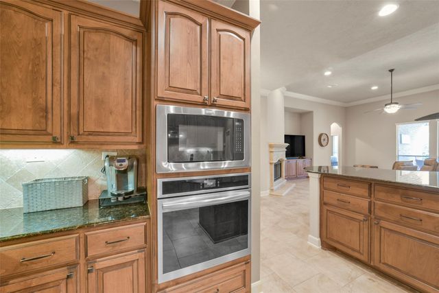 21214 Redcrest Manor Drive, Richmond, TX 77406