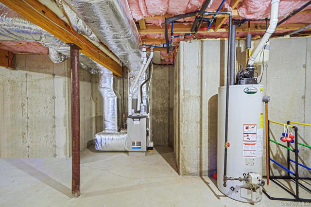 20 Dogwood Lane, East Moriches, NY 11940