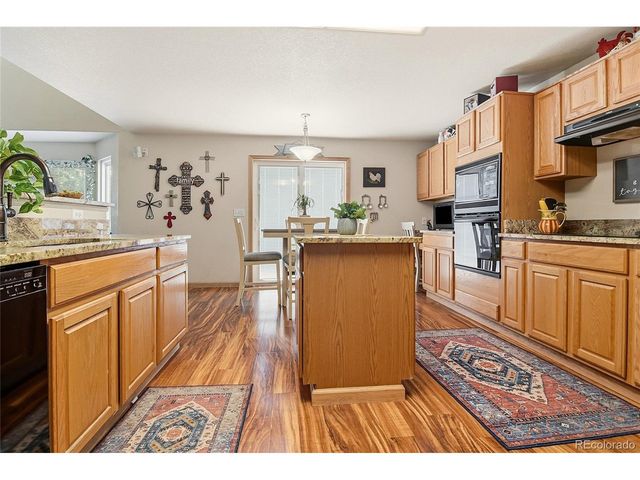 990 Quarterhorse Trl, Castle Rock, CO 80104