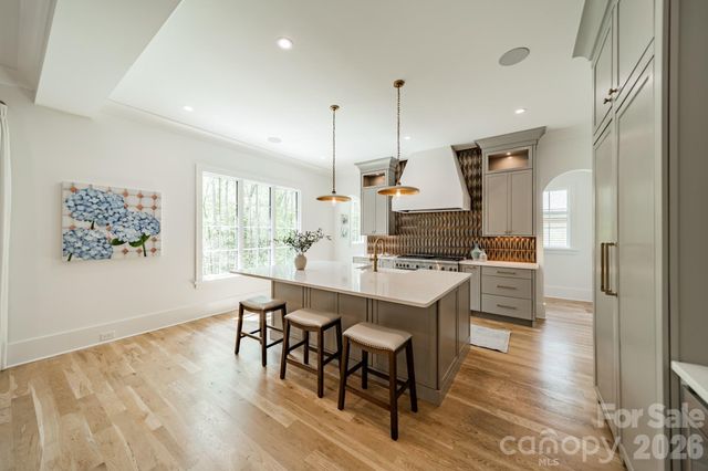 6006 Old Providence Lane, Charlotte, NC 28226