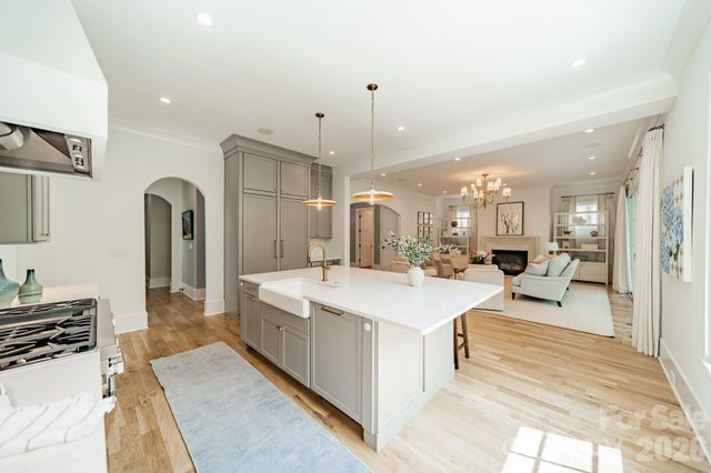 6006 Old Providence Lane, Charlotte, NC 28226