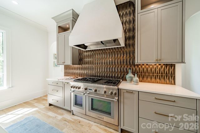 6006 Old Providence Lane, Charlotte, NC 28226