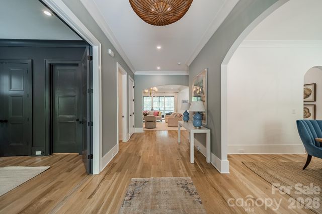 6006 Old Providence Lane, Charlotte, NC 28226