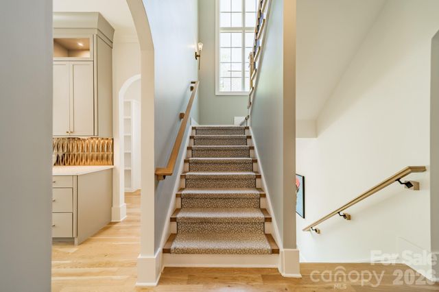 6006 Old Providence Lane, Charlotte, NC 28226