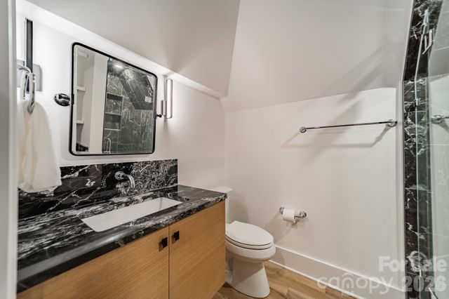 6006 Old Providence Lane, Charlotte, NC 28226