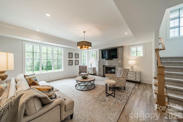 6006 Old Providence Lane, Charlotte, NC 28226