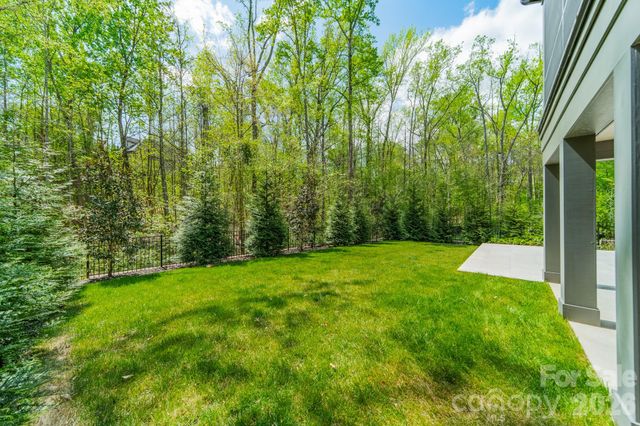 6006 Old Providence Lane, Charlotte, NC 28226