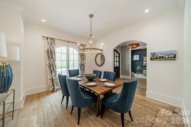 6006 Old Providence Lane, Charlotte, NC 28226