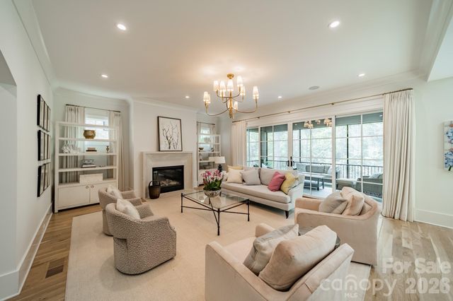 6006 Old Providence Lane, Charlotte, NC 28226