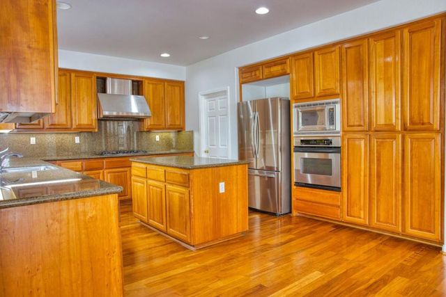 1030 Eastlake Circle, Tracy, CA 95304