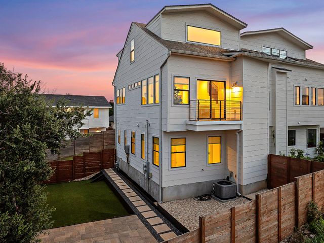 1104 Marcy ST B, Austin, TX 78745