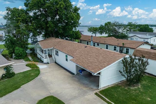112 Causeway Cove, Seven Points, TX 75143
