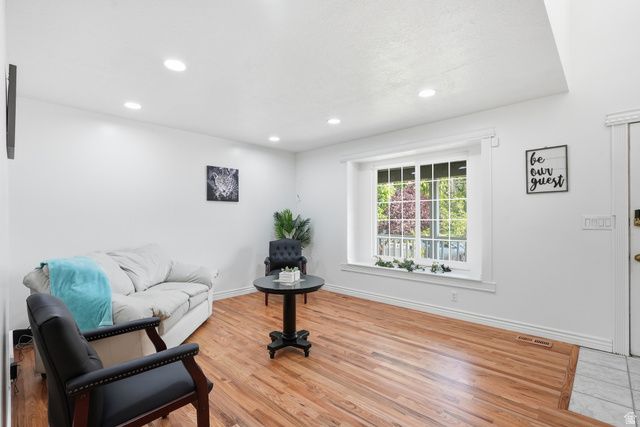 1064 E 1500 N, Layton, UT 84040
