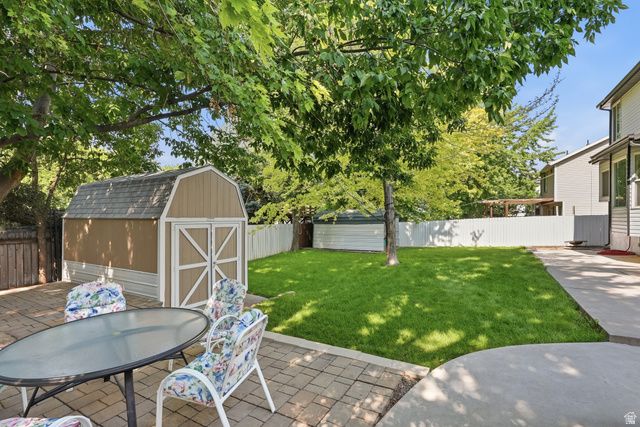 1064 E 1500 N, Layton, UT 84040