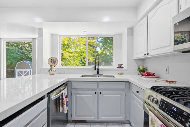 1064 E 1500 N, Layton, UT 84040