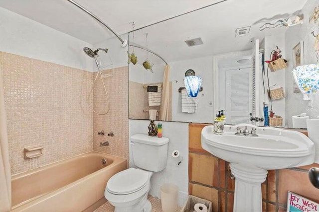 100 Paradise Harbour Boulevard 306, North Palm Beach, FL 33408