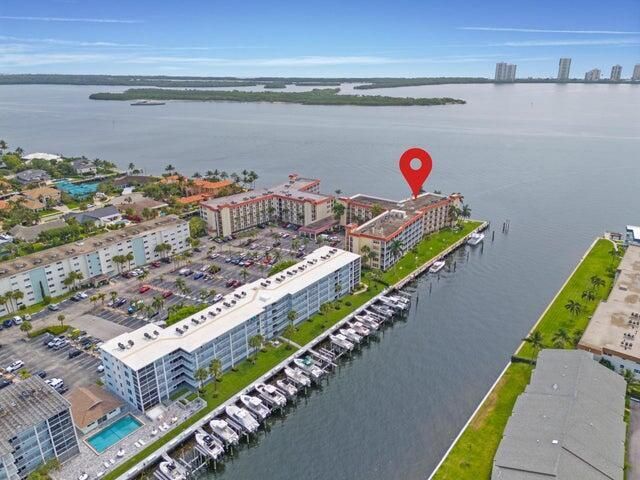 100 Paradise Harbour Boulevard 306, North Palm Beach, FL 33408