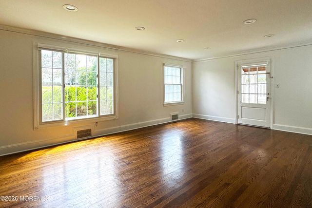 260 Harding Road, Red Bank, NJ 07701