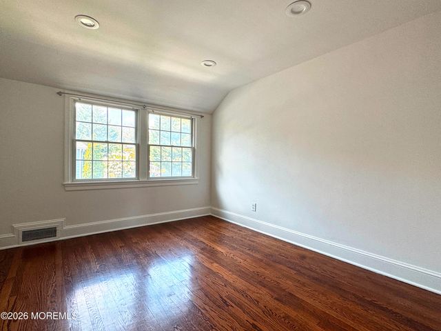 260 Harding Road, Red Bank, NJ 07701