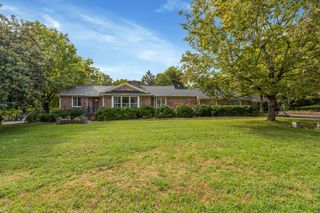 507 Oakwood Dr, Columbia, TN 38401