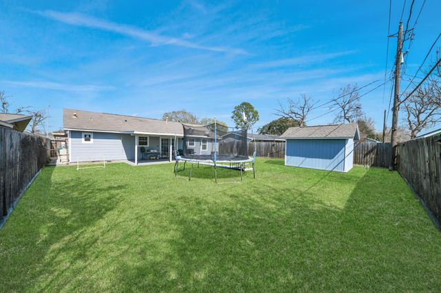 1306 Camden Road, Pasadena, TX 77502