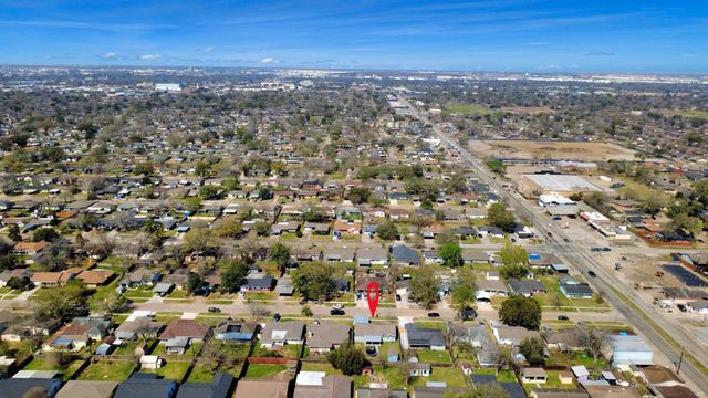 1306 Camden Road, Pasadena, TX 77502