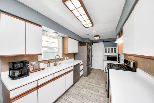 1306 Camden Road, Pasadena, TX 77502