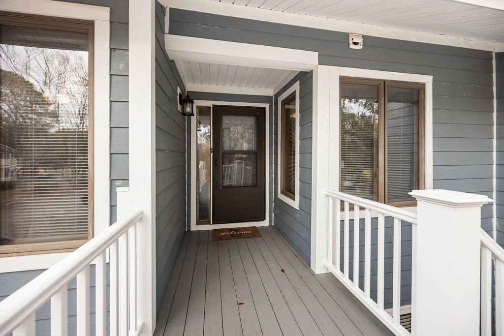 Image 1 of property listing at 1715 Greystone Boulevard 25, Mount Pleasant, SC 29464