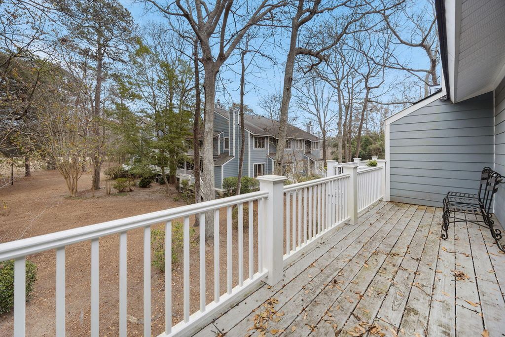 Image 18 of property listing at 1715 Greystone Boulevard 25, Mount Pleasant, SC 29464