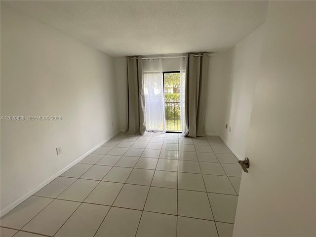 13045 SW 68th St 102, Miami, FL 33183