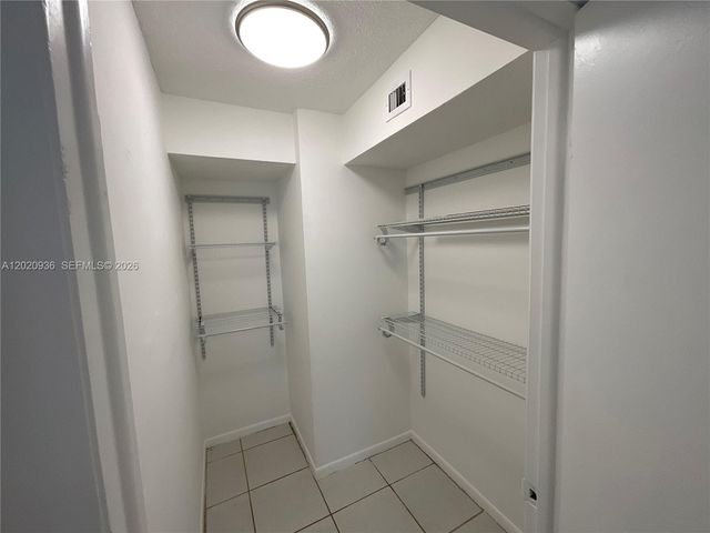 13045 SW 68th St 102, Miami, FL 33183