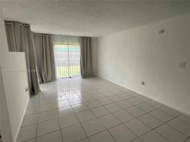 13045 SW 68th St 102, Miami, FL 33183