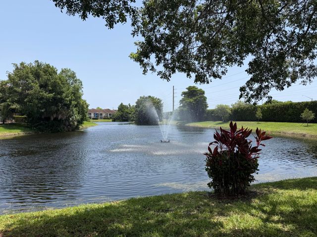 815 W Boynton Beach Boulevard 12-203, Boynton Beach, FL 33426
