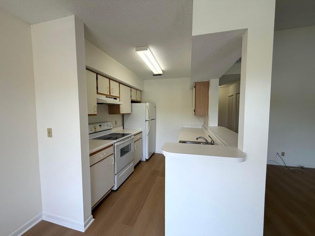 815 W Boynton Beach Boulevard 12-203, Boynton Beach, FL 33426