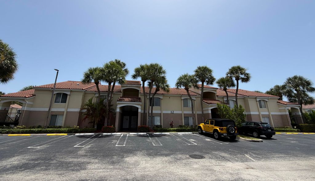 815 W Boynton Beach Boulevard 12-203, Boynton Beach, FL 33426