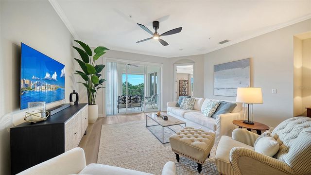 5122 MANORWOOD DRIVE 4B, Sarasota, FL 34235